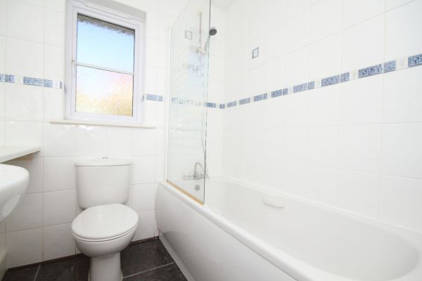 Shower Window Replacement in Missouri City